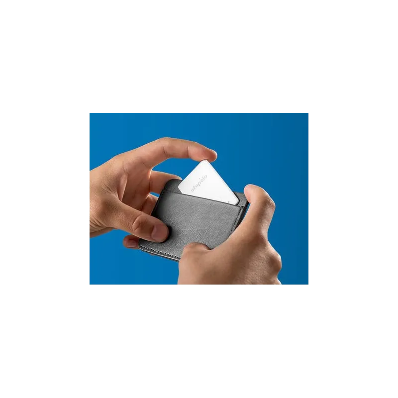 CHIPOLO CARD ULTRA-THIN BLUETOOTH ITEM TRACKER, IOS AND ANDROID APP - The Shop Gamer