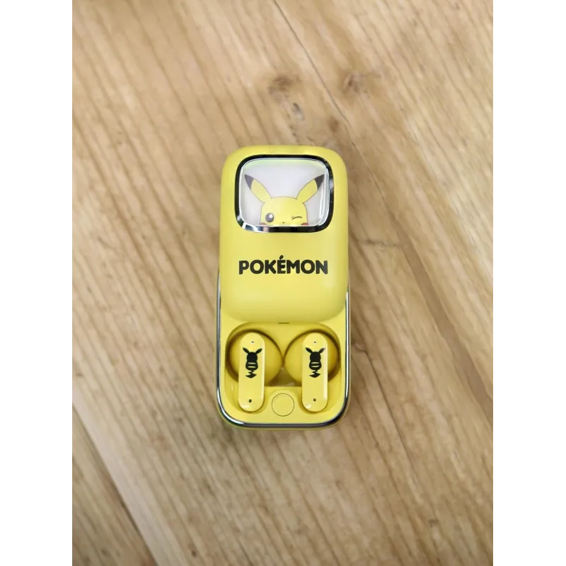 ÉCOUTEURS SANS FIL POKEMON PIKACHU AVEC ÉTUI DE RECHARGE COULISSANT ET LUMIÈRE LED - The Shop Gamer